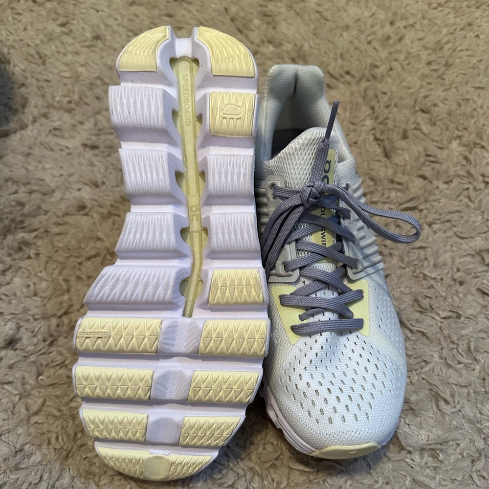 On Cloud size 7